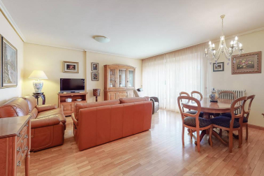 Gorráiz: ático en Egues 56