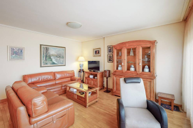 Gorráiz: ático en Egues 56