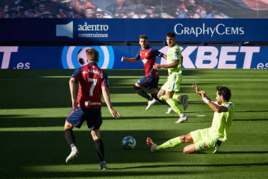 Imágenes más destacadas del encuentro correspondiente a la Jornada 34 de LaLiga Santander disputado en el estadio de El Sadar.