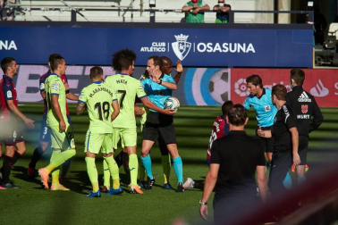 Imágenes más destacadas del encuentro correspondiente a la Jornada 34 de LaLiga Santander disputado en el estadio de El Sadar.