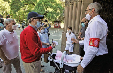 El arzobispo de Pamplona pide a San Fermín que "eche el capotico en este nuevo tiempo"