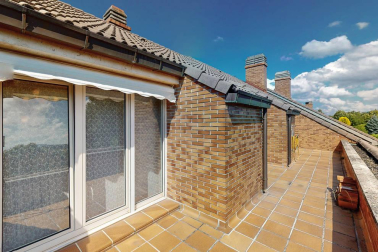 Se vende unifamiliar con 572 m2 de precioso jardín