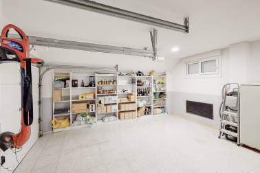 Se vende unifamiliar con 572 m2 de precioso jardín