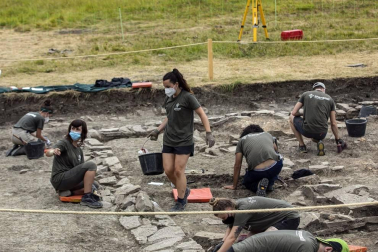 El Ayuntamiento de Aranguren promueve esta intervención arqueológica y la realiza la sociedad Aranzadi.