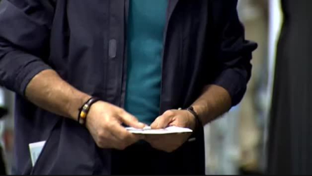 Los vecinos de Ordizia votan al aire libre y con medidas extraordinarias de prevención