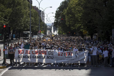 Un clamor de 3.000 personas da voz a los 239 empleados de Gamesa Aoiz