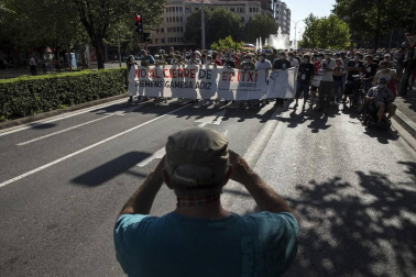 Un clamor de 3.000 personas da voz a los 239 empleados de Gamesa Aoiz