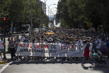 Un clamor de 3.000 personas da voz a los 239 empleados de Gamesa Aoiz