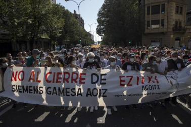 Un clamor de 3.000 personas da voz a los 239 empleados de Gamesa Aoiz