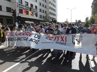 Un clamor de 3.000 personas da voz a los 239 empleados de Gamesa Aoiz