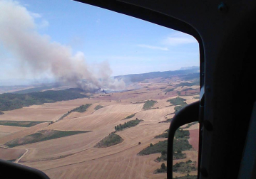 Incendio en los campos cercanos a Los Arcos.
