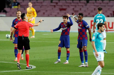Imágenes del choque entre rojillos y culés correspondiente a la Jornada 37 de LaLiga Santander disputado en el Camp Nou. Victoria rojilla con goles de Arnaiz y Torres, Messi marcó para los locales.