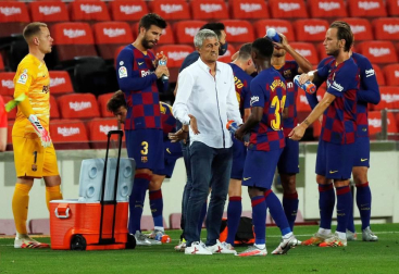 Imágenes del choque entre rojillos y culés correspondiente a la Jornada 37 de LaLiga Santander disputado en el Camp Nou.