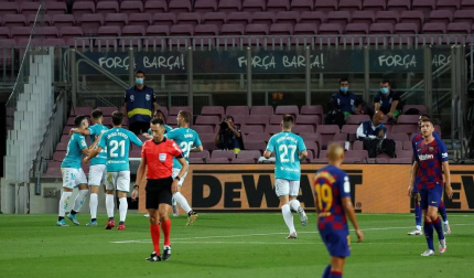 Imágenes del choque entre rojillos y culés correspondiente a la Jornada 37 de LaLiga Santander disputado en el Camp Nou.