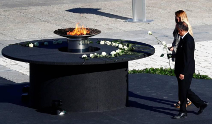 Fotos del homenaje a las víctimas de Covid-19 en Madrid