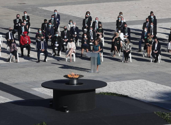 Fotos del homenaje a las víctimas de Covid-19 en Madrid