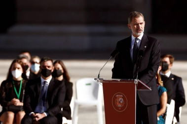 Fotos del homenaje a las víctimas de Covid-19 en Madrid