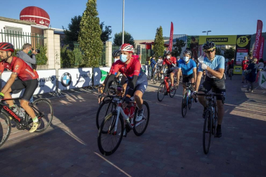 Todas las fotografías de la carrera ciclista La Induráin 2020 celebrada en Villava