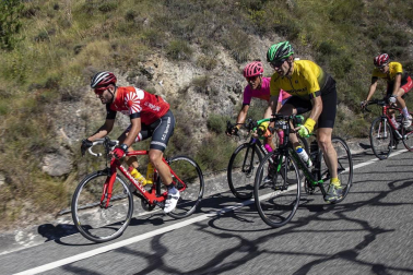 Todas las fotografías de la carrera ciclista La Induráin 2020 celebrada en Villava