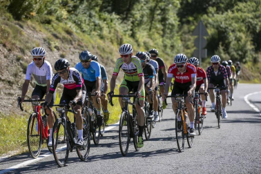 Todas las fotografías de la carrera ciclista La Induráin 2020 celebrada en Villava