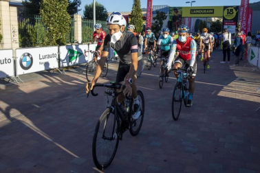 Todas las fotografías de la carrera ciclista La Induráin 2020 celebrada en Villava