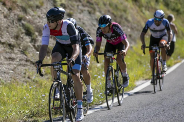 Todas las fotografías de la carrera ciclista La Induráin 2020 celebrada en Villava