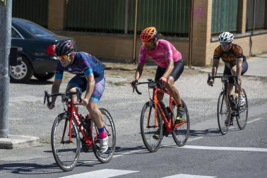 Todas las fotografías de la carrera ciclista La Induráin 2020 celebrada en Villava