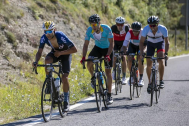 Todas las fotografías de la carrera ciclista La Induráin 2020 celebrada en Villava