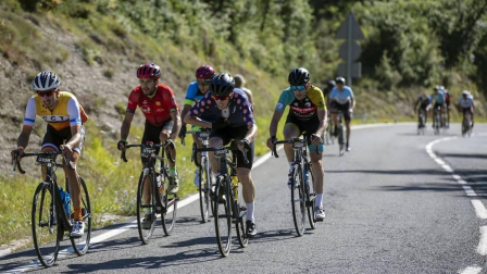 Todas las fotografías de la carrera ciclista La Induráin 2020 celebrada en Villava