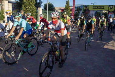 Todas las fotografías de la carrera ciclista La Induráin 2020 celebrada en Villava