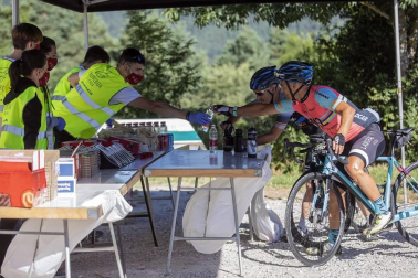 Todas las fotografías de la carrera ciclista La Induráin 2020 celebrada en Villava