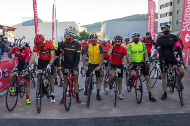 Todas las fotografías de la carrera ciclista La Induráin 2020 celebrada en Villava