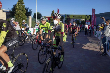 Todas las fotografías de la carrera ciclista La Induráin 2020 celebrada en Villava