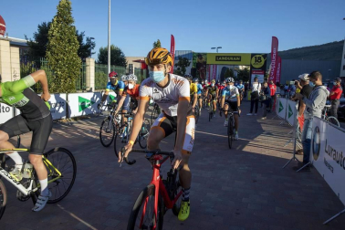 Todas las fotografías de la carrera ciclista La Induráin 2020 celebrada en Villava
