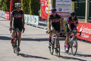 Todas las fotografías de la carrera ciclista La Induráin 2020 celebrada en Villava