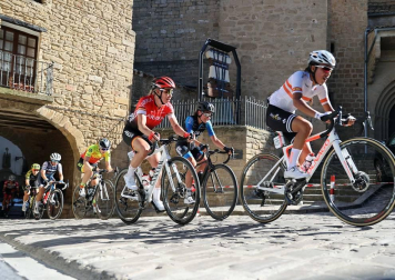 Todas las fotos de la segunda Navarra Women's Elite Classic, que ha tenido lugar este viernes con salida y llegada a Pamplona