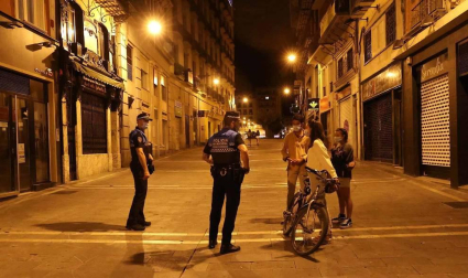 Todas las fotos del dispositivo de vigilancia de la Policía Nacional durante la noche del viernes, 24 de julio, en Pamplona