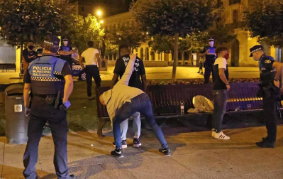 Todas las fotos del dispositivo de vigilancia de la Policía Nacional durante la noche del viernes, 24 de julio, en Pamplona