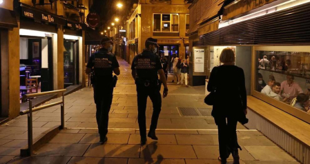 Todas las fotos del dispositivo de vigilancia de la Policía Nacional durante la noche del viernes, 24 de julio, en Pamplona