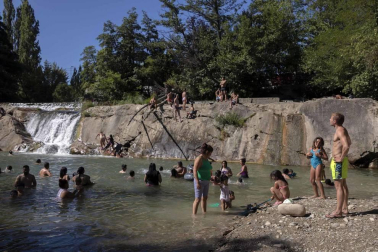 Todas las fotos de este domingo, 26 de julio, en el que los termómetros superaron los 30 grados. La previsión para esta semana es un aumento todavía más notable de las temperaturas