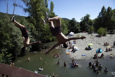 Todas las fotos de este domingo, 26 de julio, en el que los termómetros superaron los 30 grados. La previsión para esta semana es un aumento todavía más notable de las temperaturas