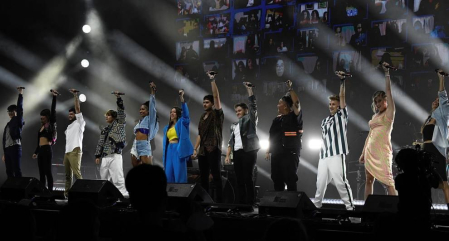 La última generación de Operación Triunfo protagonizó un concierto post-confinamiento en el madrileño Wizink Center, para volver a poner color y música a un recinto que reunió a 1.500 personas y cerca de 2.250 espectadores en streaming.