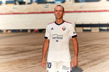 El club rojillo ha presentado el diseño de las camisetas, de Adidas, para la temporada 2020-2021 con la del Centenario.