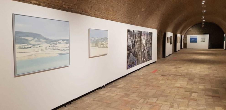 El pabellón de Mixtos de la Ciudadela acoge en sus dos plantas una muestra de artes plásticas compuesta por 36 visiones particulares de la naturaleza desde el punto de vista del encierro al que estos artistas, como el resto de ciudadanos, asistieron durante la primavera.