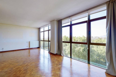 Se vende amplio y luminoso piso de 156 m2