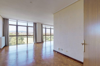 Se vende amplio y luminoso piso de 156 m2