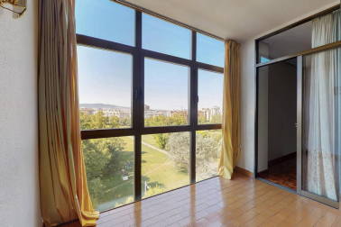 Se vende amplio y luminoso piso de 156 m2