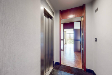 Se vende amplio y luminoso piso de 156 m2