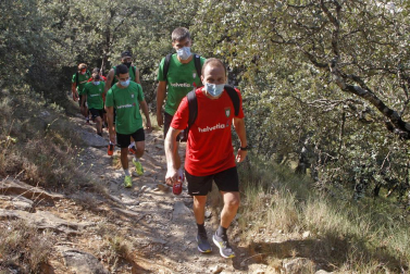 El equipo rompió la rutina de entrenamientos y disfrutó de un paseo por San Cristóbal-Ezkaba y de una comida