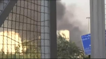 Una fuerte explosión arrasa la zona del puerto de Beirut